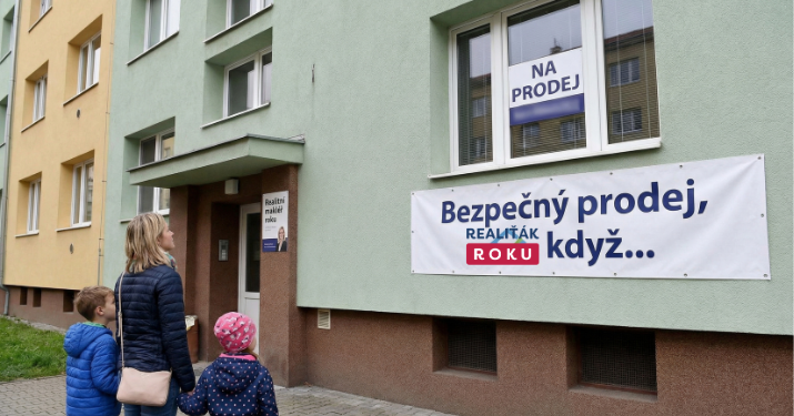 Zemřel manžel, dvě nezletilé děti, hypotéka a nemovitost v SJM: co vás čeká a jak bezpečně prodat