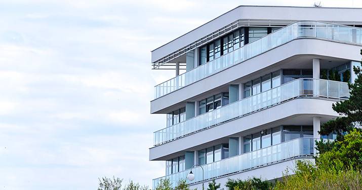 Ceny rezidenčních nemovitostí jsou nadhodnocené až o 25 %, tvrdí výzkum