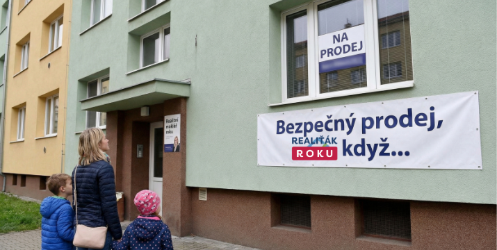 Zemřel manžel, dvě nezletilé děti, hypotéka a nemovitost v SJM: co vás čeká a jak bezpečně prodat